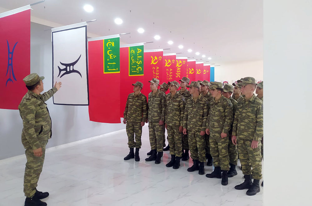 Orduda Bayraq Günü münasibətilə silsilə tədbirlər keçirilib