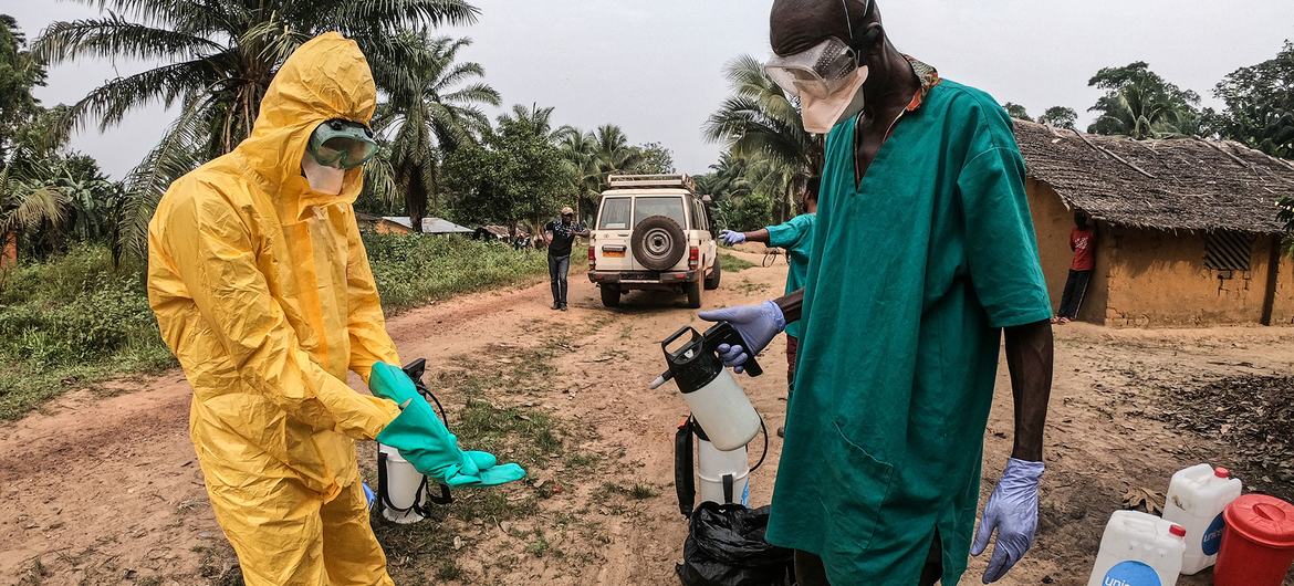 Ebola virusuna görə məktəblər bağlandı