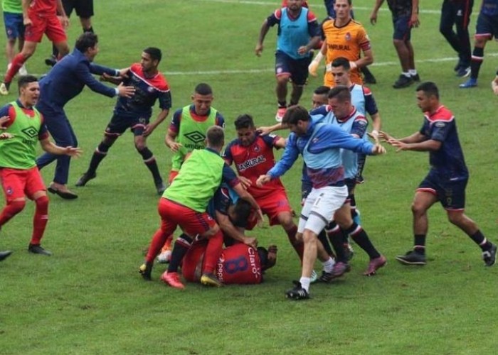 Azərbaycan çempionatında kütləvi DAVA