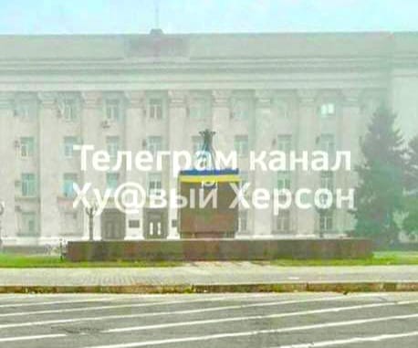 Xersonun mərkəzində Ukrayna bayrağı qaldırıldı