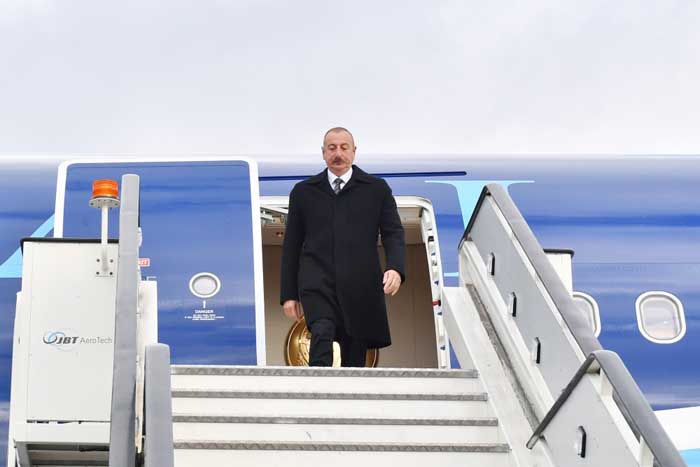 İlham Əliyevin Özbəkistana səfəri başa çatdı 