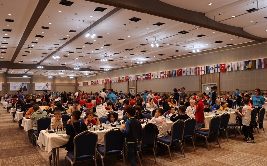 Şahmatçılarımız liderlər qrupunda yer aldı