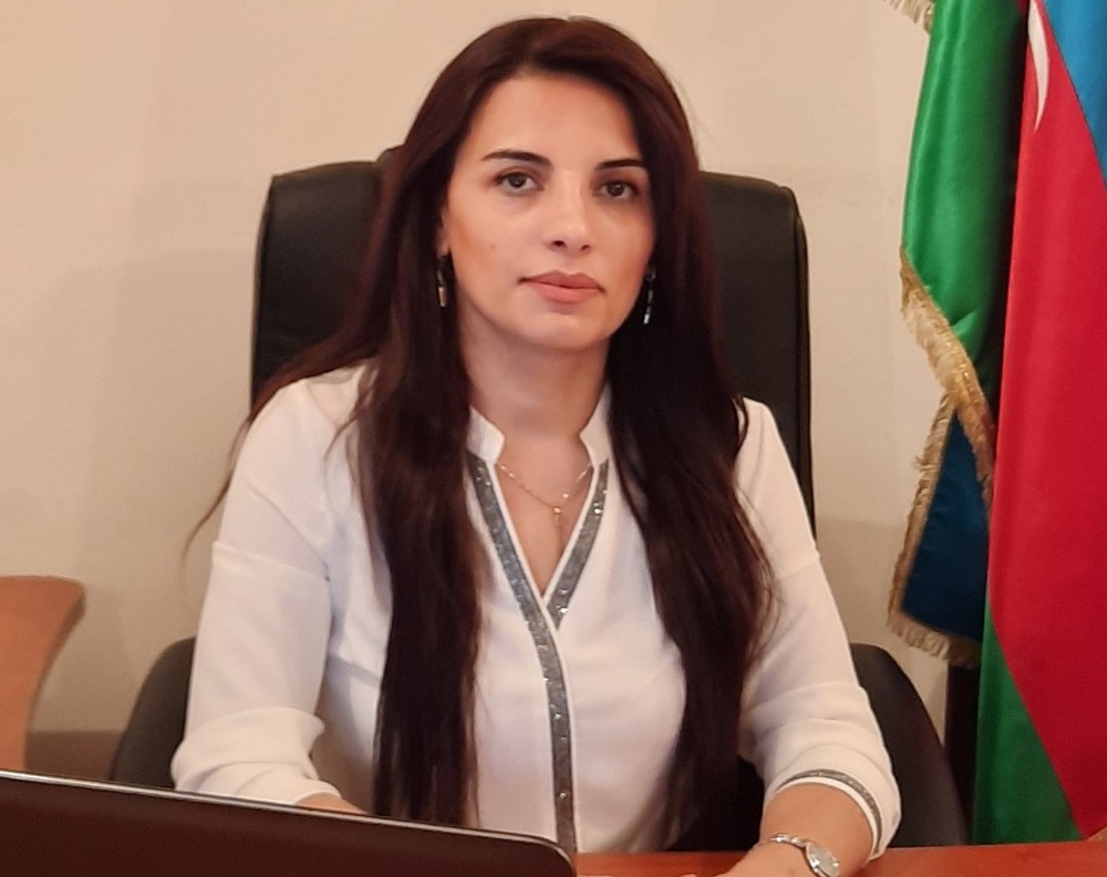 Şagirdlərin yemək bişirdiyi məktəbin direktoru cəzalandırıldı