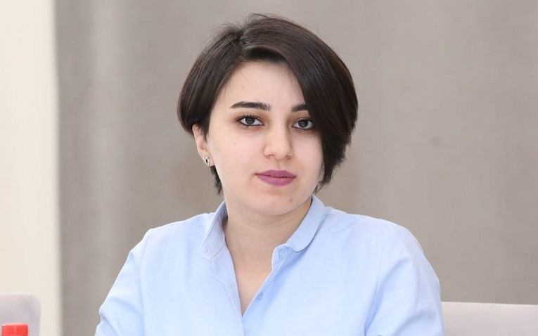 Jurnalist xəstə anasına görə kömək istədi