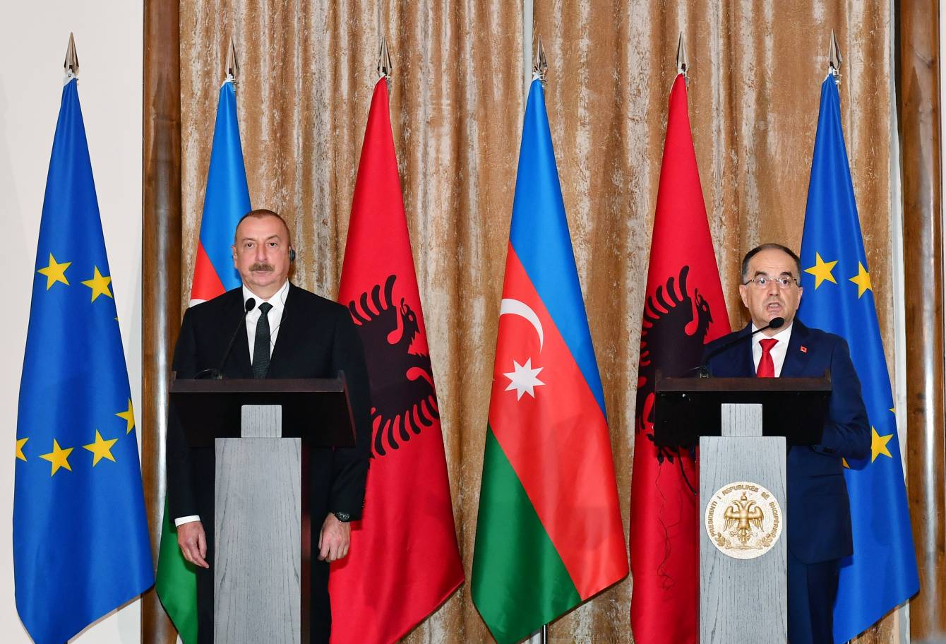 Prezident albaniyalı həmkarı ilə bu məsələləri müzakirə etdi