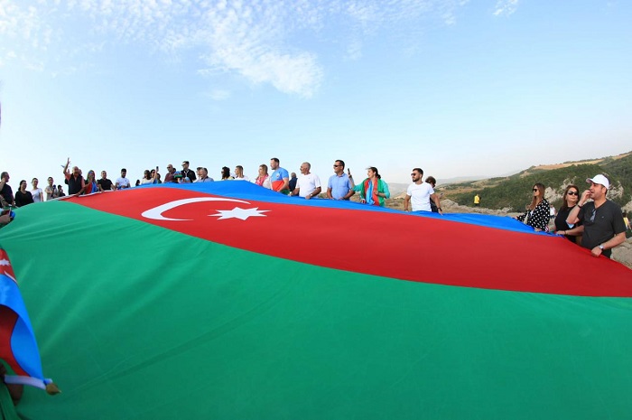 Siz tək deyilsiniz, biz varıq! - Dünya azərbaycanlılarından Güneyə ÇAĞIRIŞ