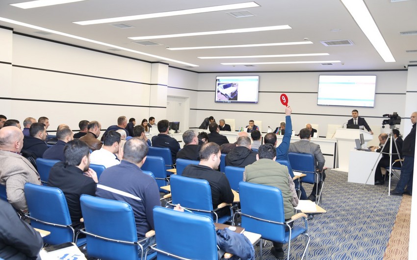Azərbaycanda helikopter 1 milyon manata satıldı