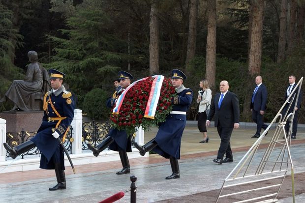 Mişustin Fəxri xiyabanı ziyarət edib