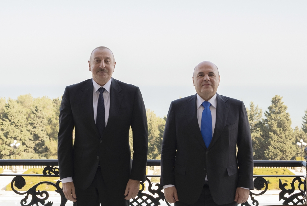 İlham Əliyev Mişustinlə təkbətək görüşüb