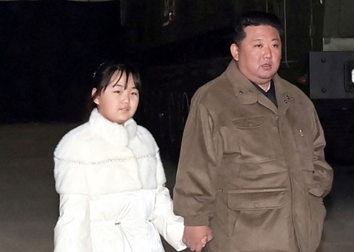 Kim Çen Inın hamıdan gizli saxladığı qızı üzə çıxdı - FOTOLAR