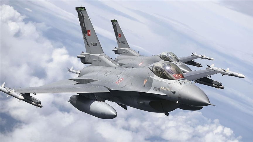 Türkiyə qırıcılarını havaya qaldırdı, bazalar bombalandı