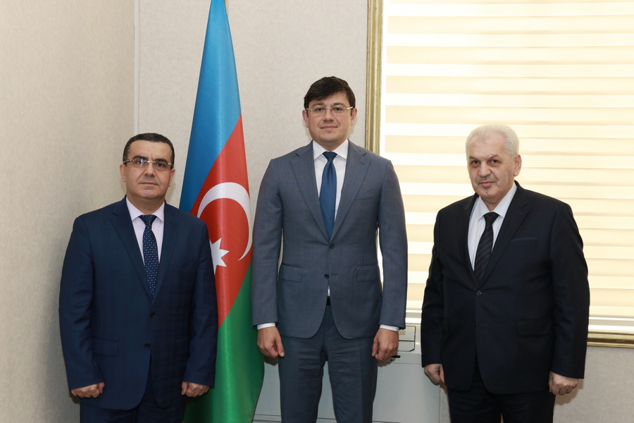 Fuad Muradov Moskvadakı diaspor təşkilatının rəhbəri ilə görüşdü