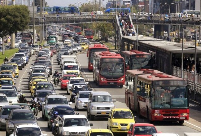 160-dan çox avtobus tıxacda qalıb