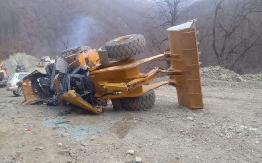 Kəlbəcərdə traktor aşdı - Sürücü öldü