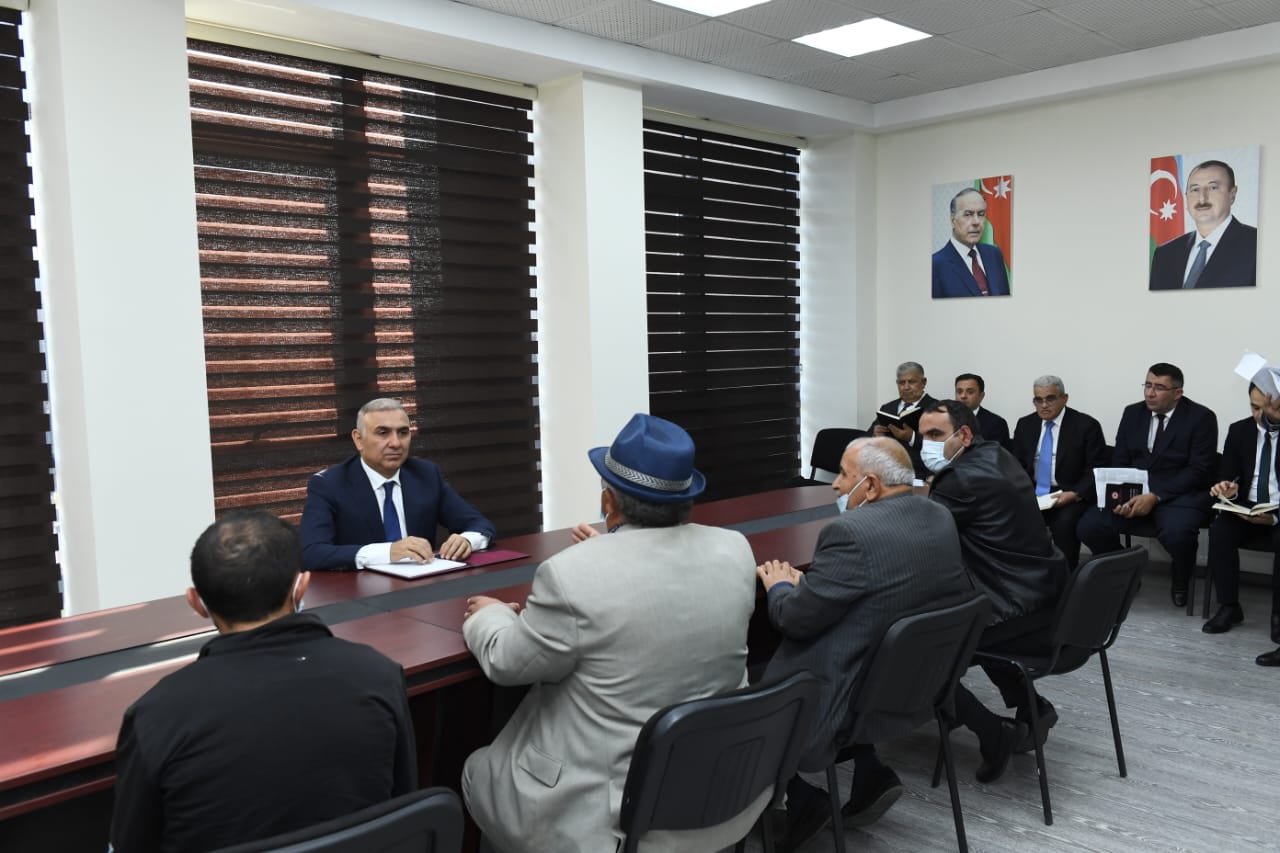 Vüqar Əhmədov Şəmkirdə vətəndaşları qəbul edib