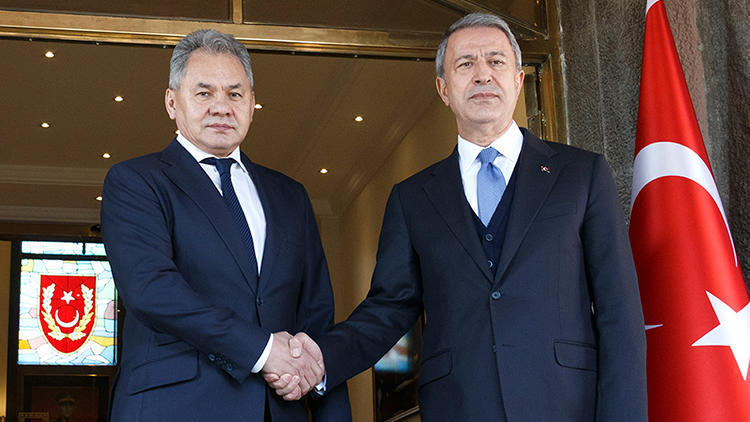 Akar Şoyqu ilə Suriyanı müzakirə etdi