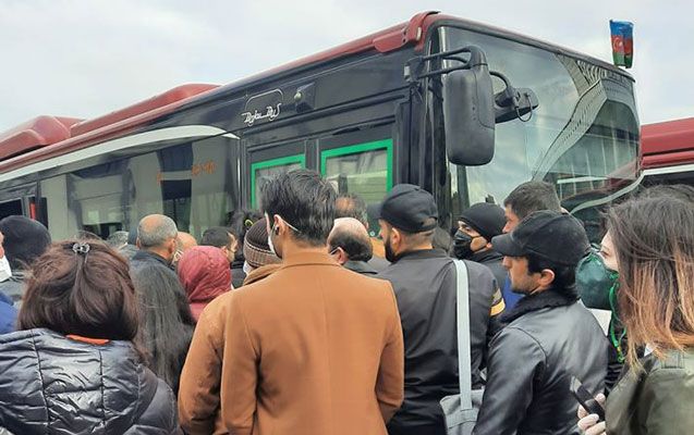 Sərnişinlər yenə dayanacaqlarda qalıb