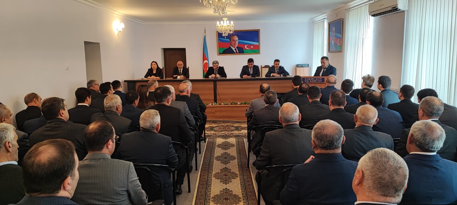 İcra başçısı şöbə müdirinə tapşırıq verdi - FOTOLAR