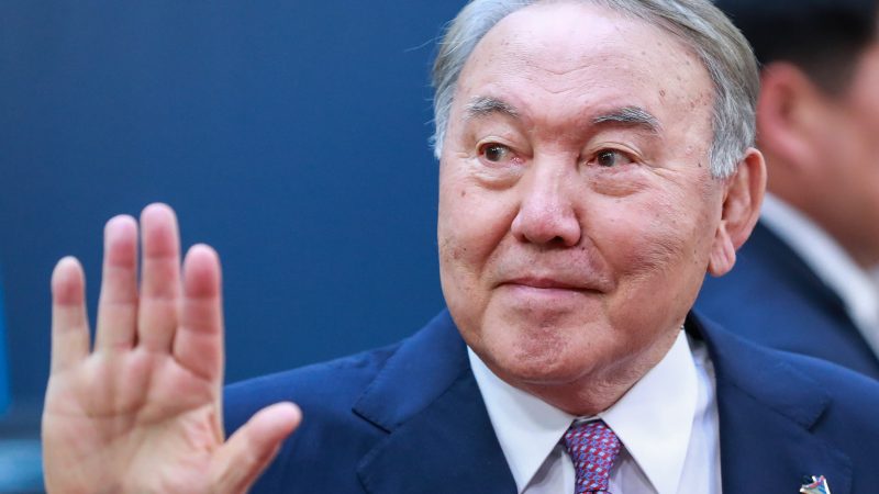 Nazarbayev də Tokayevin andiçməsinə gəldi