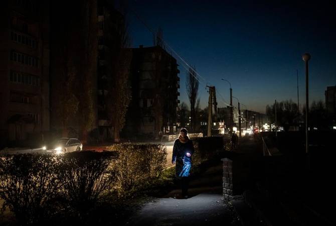 6 milyon ukraynalı işıqsız qaldı 
