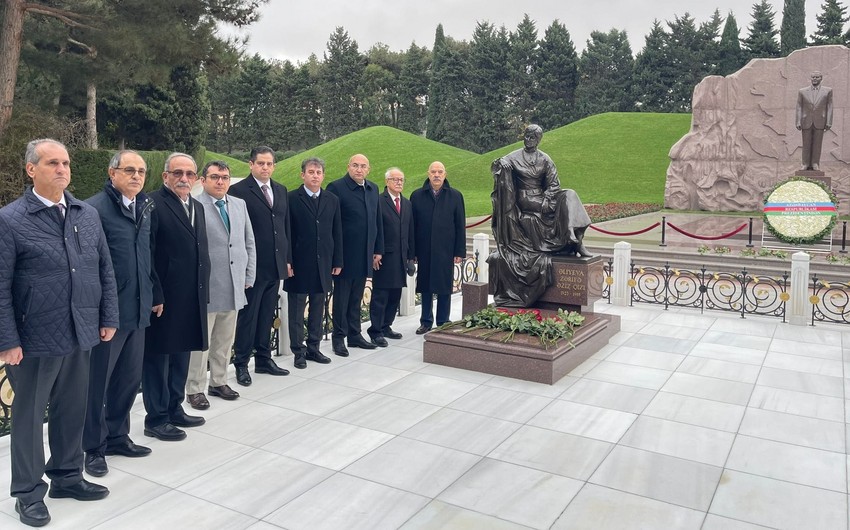 Güney Azərbaycan Keçici Milli Məclisinin üzvləri Bakıda - FOTOLAR