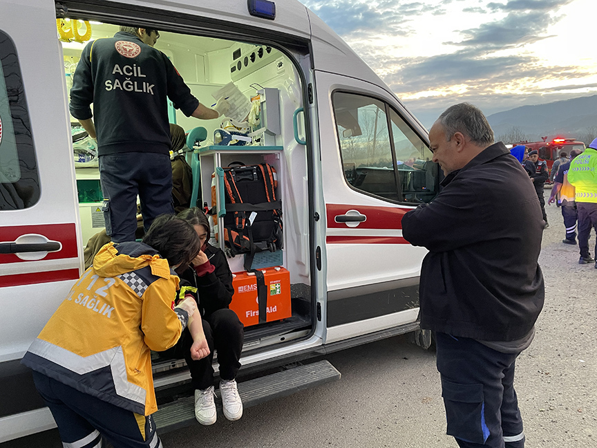 Türkiyədə avtobus qəzası - 39 nəfər yaralandı