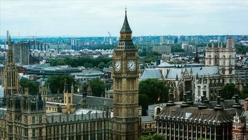 Çinlə Britaniya arasında qalmaqal - Səfir XİN-ə çağırıldı