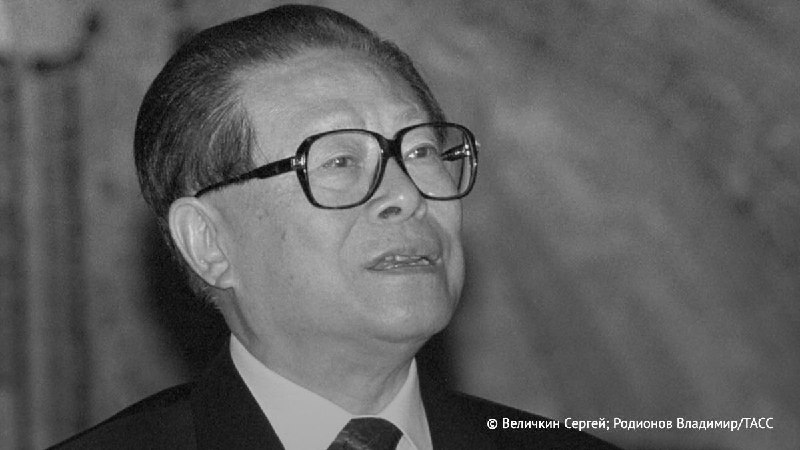 Çinin sabiq lideri ÖLDÜ