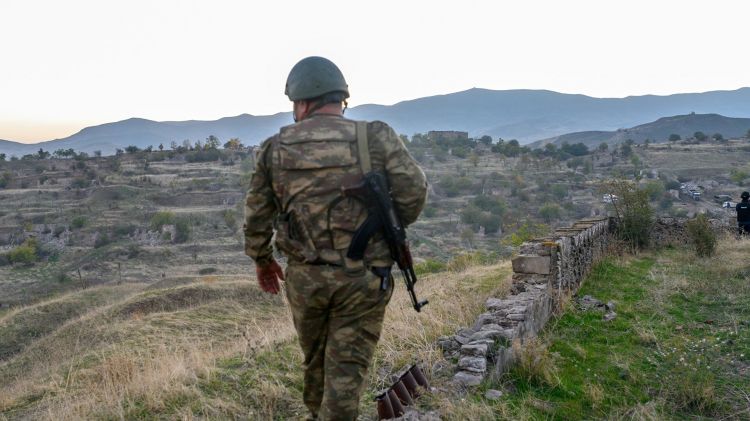 Özünü güllələyən hərbçiyə görə cinayət işi açıldı
