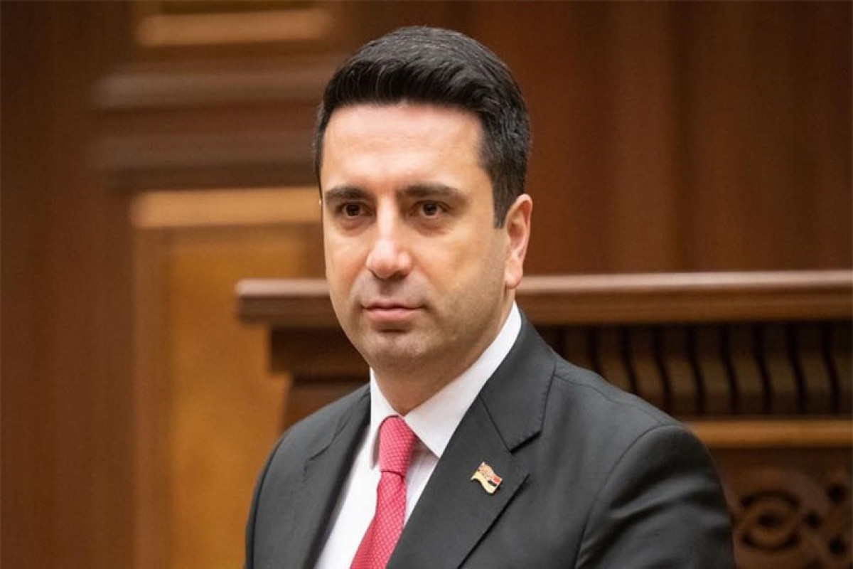 Erməni spiker Moskvaya gedir