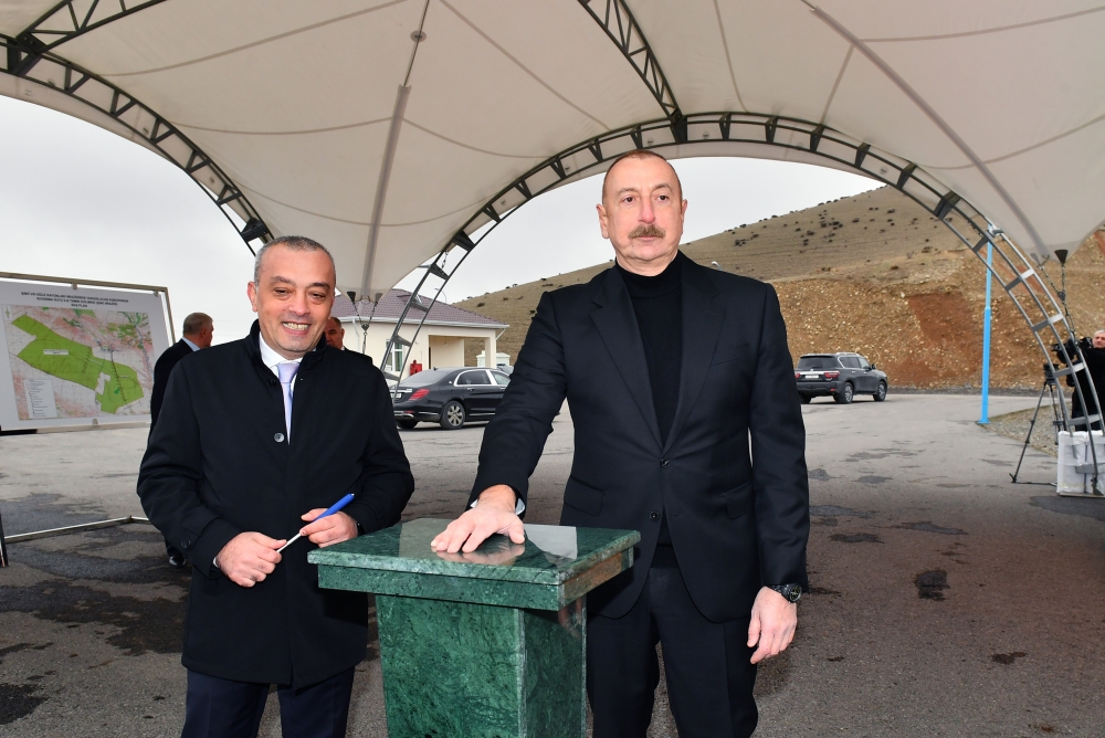 Aqroparkı su ilə təmin edən qurğular istifadəyə verildi