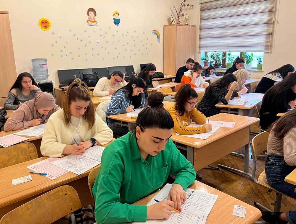 Laborant işləmək istəyənlər imtahan verdilər