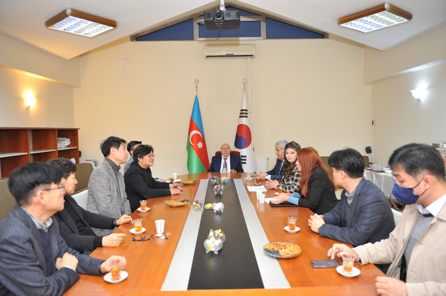 BMU-da Koreya nümayəndələri ilə görüş keçirildi