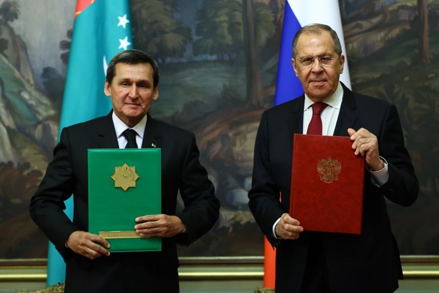 Lavrov türkmənistanlı həmkarı ilə sənəd imzaladı