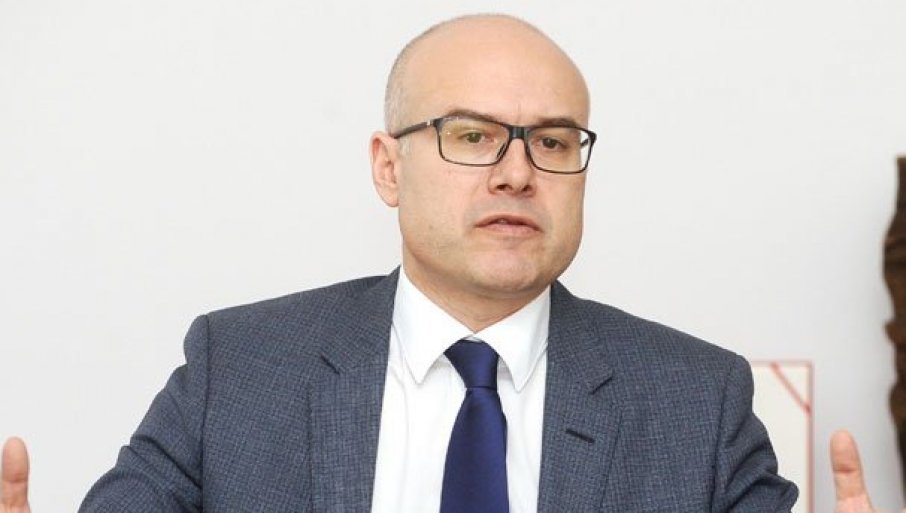 “Partlayış üçün bir kibrit kifayətdir” – Müdafiə naziri