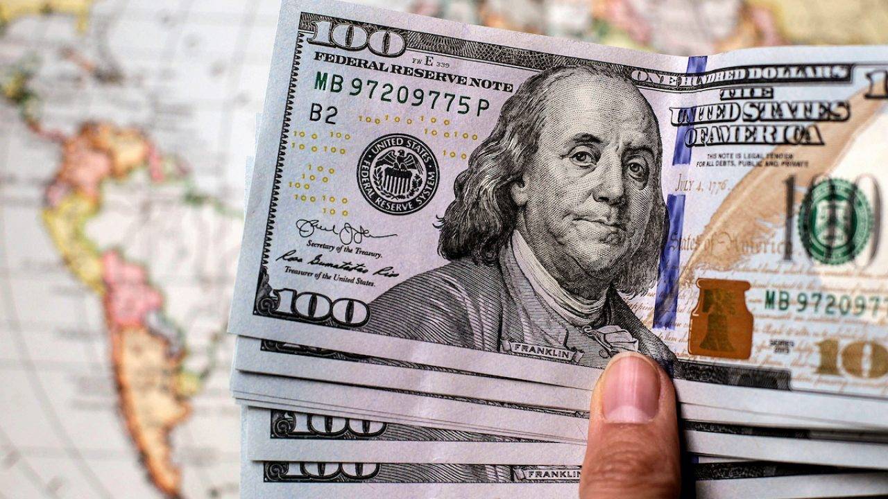Dollar almaq istəyənlərin DİQQƏTİNƏ!