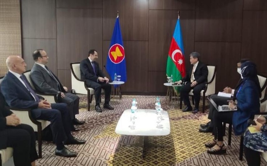 Nazir müavini ASEAN rəhbəri ilə danışıqlar apardı