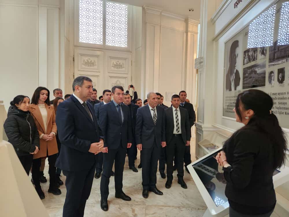 Xalqın xilaskarı - Ulu Öndər Heydər Əliyev