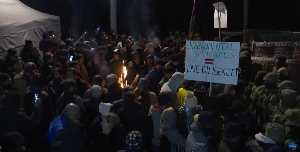 Sülhməramlıların qarşısında “Sarı Gəlin”i oxudular - VİDEO