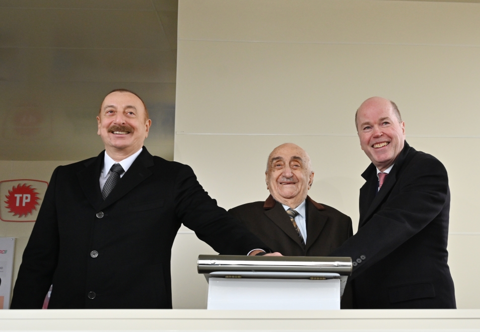 Prezident Bakı dərin özüllər zavodunda - FOTOLAR