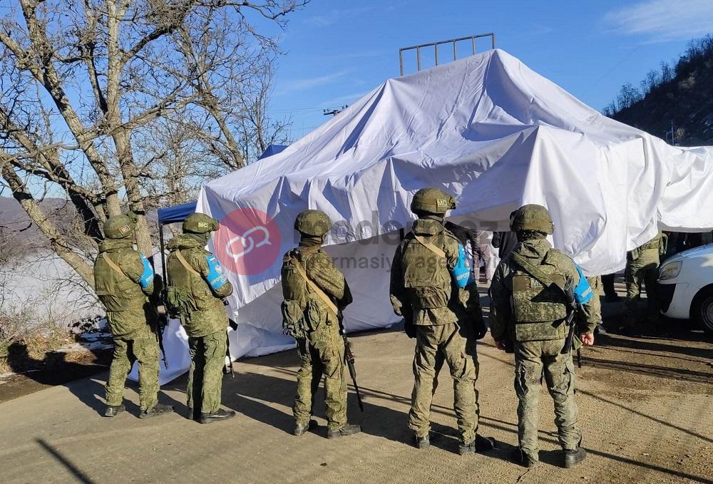Rus hərbçilər Laçın yolundakı azərbaycanlılara güc tətbiq etməyəcək