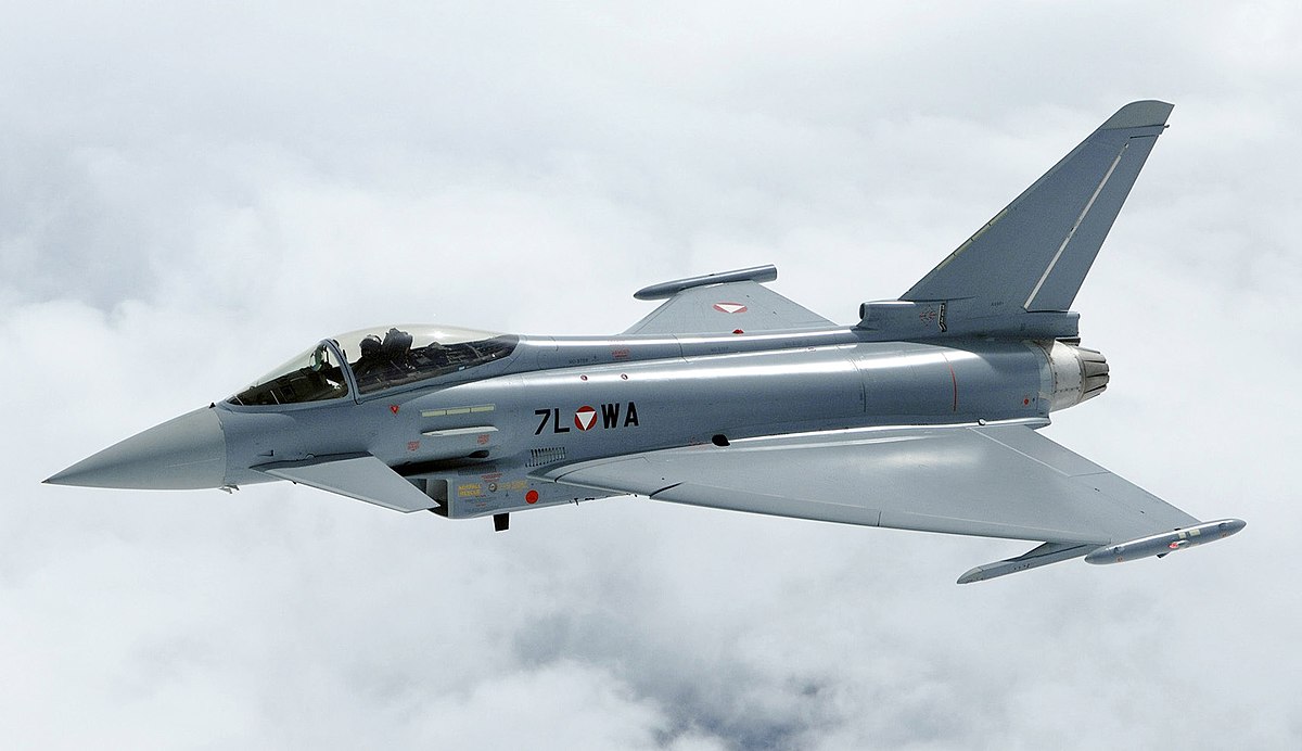 İtaliyada “Eurofighter” qırıcısı qəzaya uğrayıb