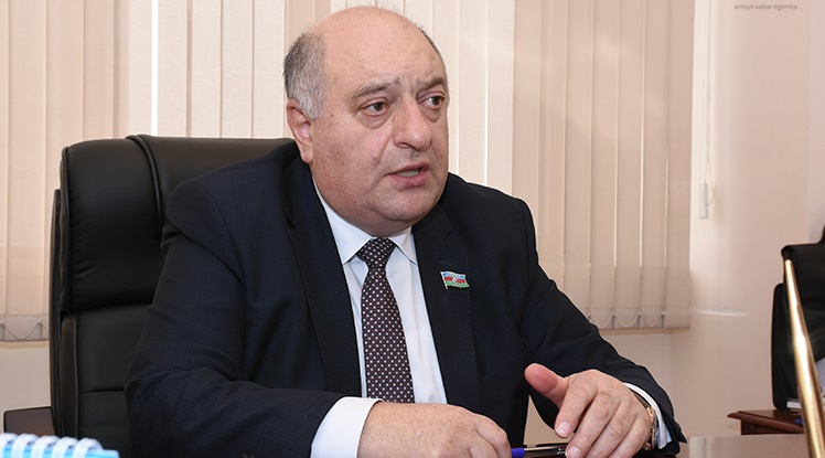 Komitə sədri təhsil sistemindən gileyləndi: “Yaxşı nəticə görmədik”