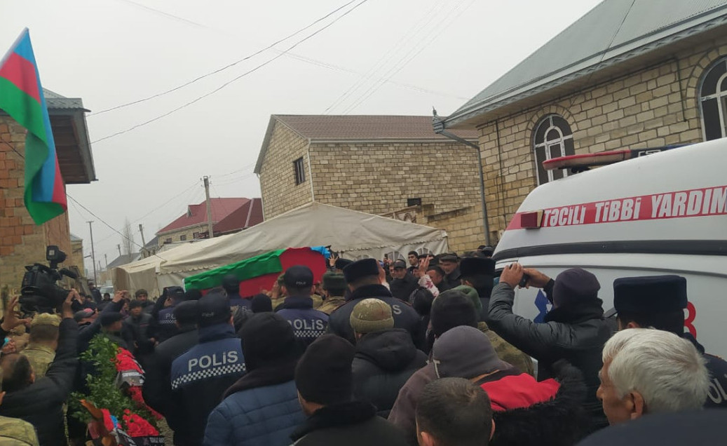 Şəhid hərbçi ilə vida mərasimi - FOTOLAR