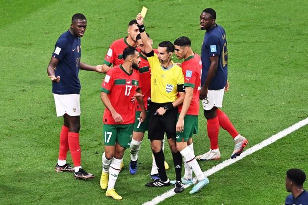 Mərakeş Fransa ilə oyundakı hakimdən FİFA-ya şikayət etdi