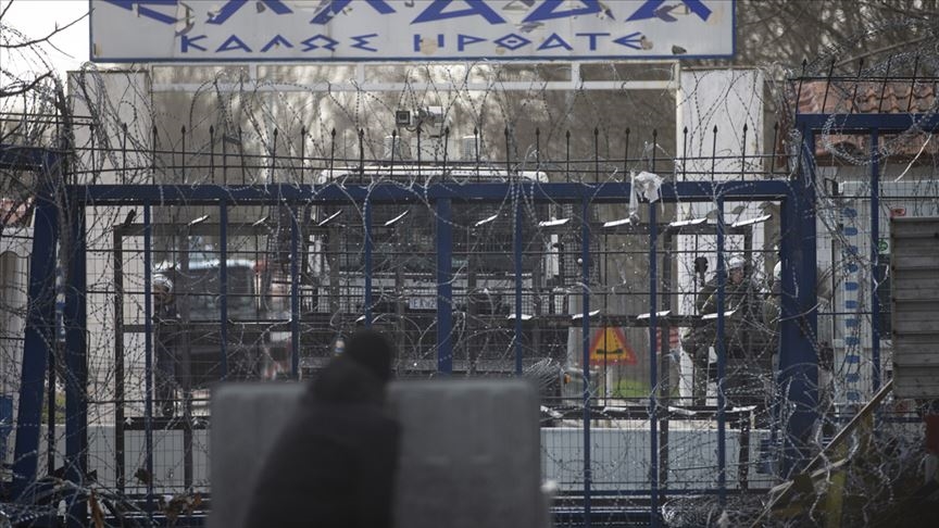 Yunanıstan Türkiyə ilə sərhədə yüzlərlə polis yerləşdirir