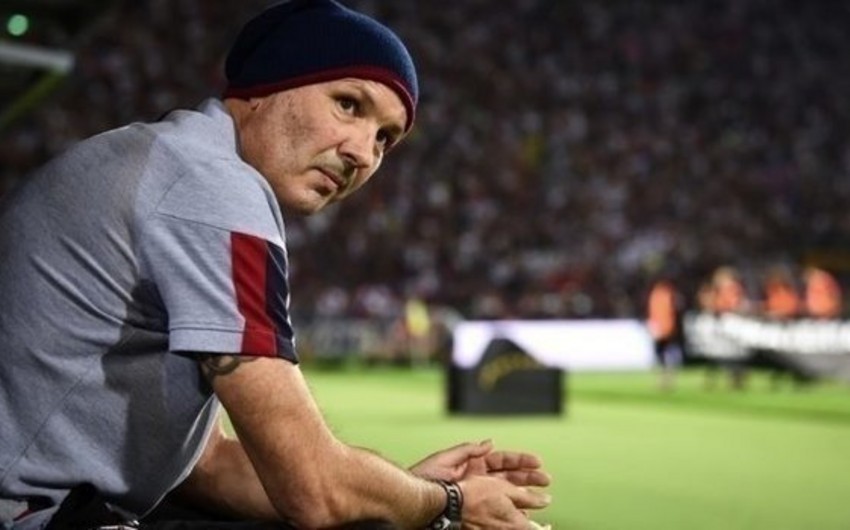 Məşhur futbolçu vəfat etdi