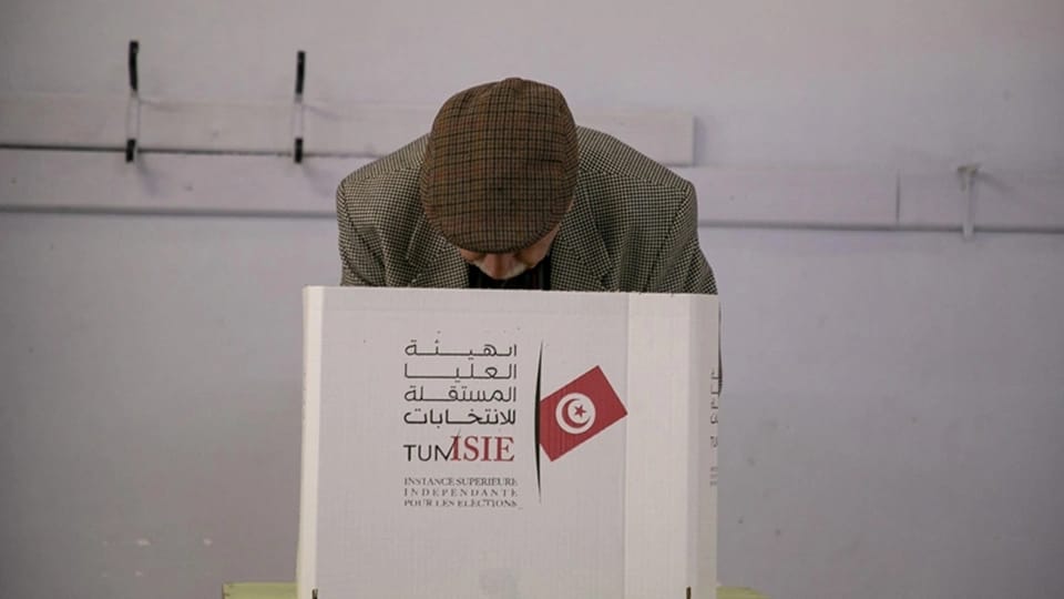 Xalq prezidentə etiraz olaraq seçkiyə getmədi 