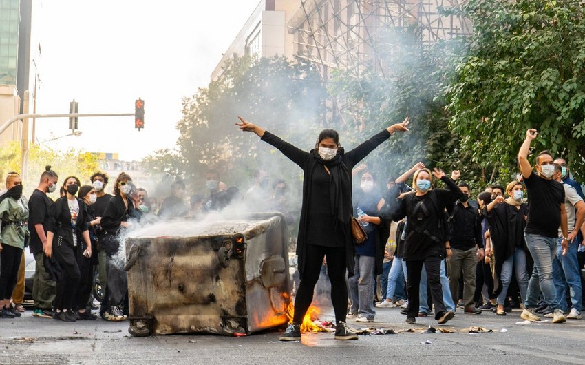 İranda vəziyyət gərginləşir: Silahlı üsyan gözlənilir 