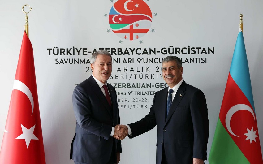 Azərbaycan və Türkiyə müdafiə nazirləri görüşüb - VİDEO